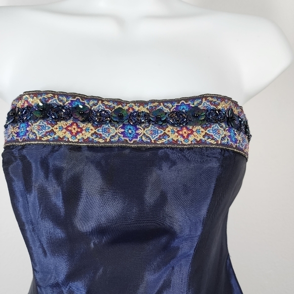 ZUM ZUM BY NIKI LIVAS 2 PIECE TOP AND SKIRT SET - Picture 5 of 11